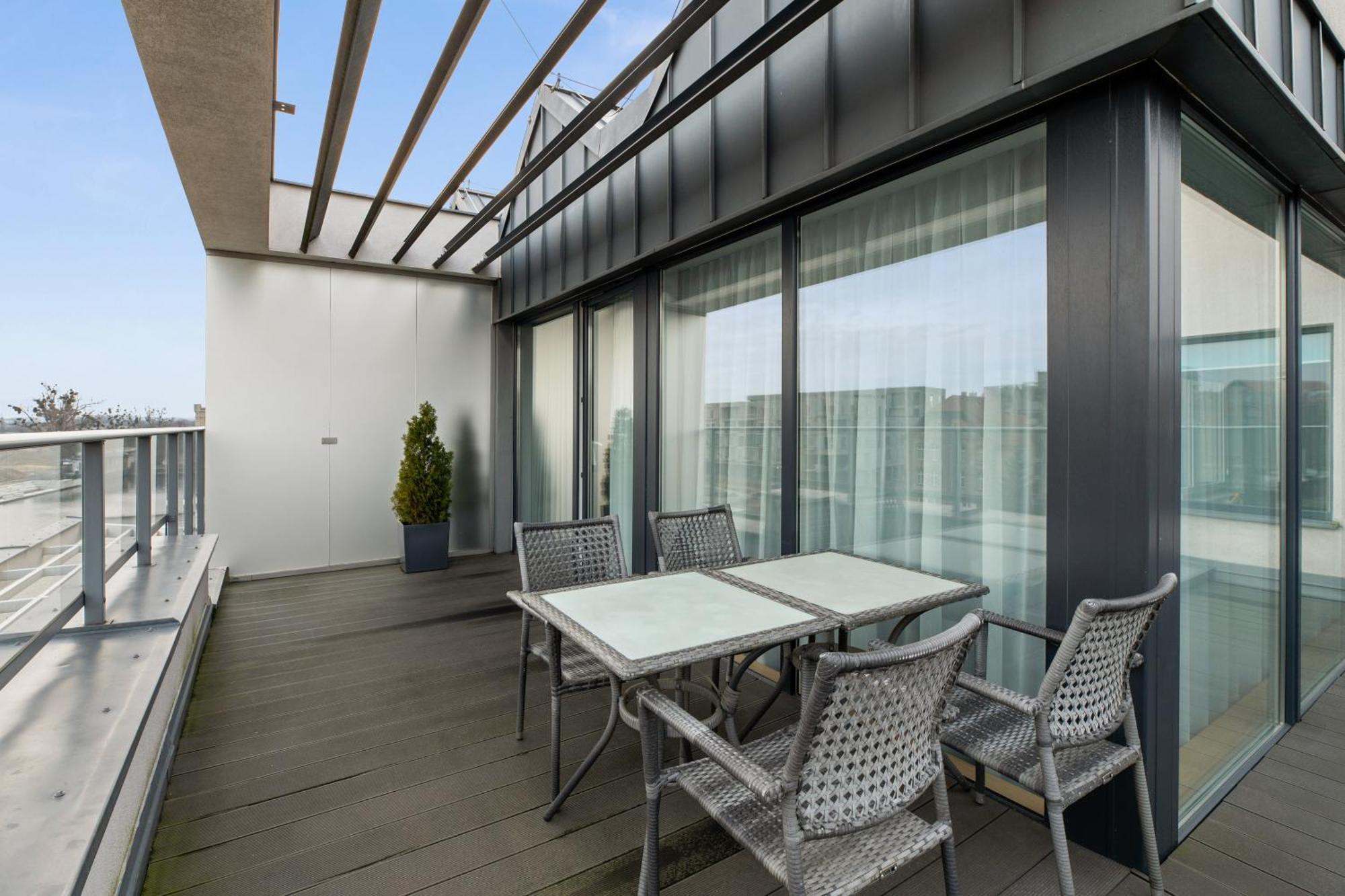 Almond Business & By Grano Hotel 4*