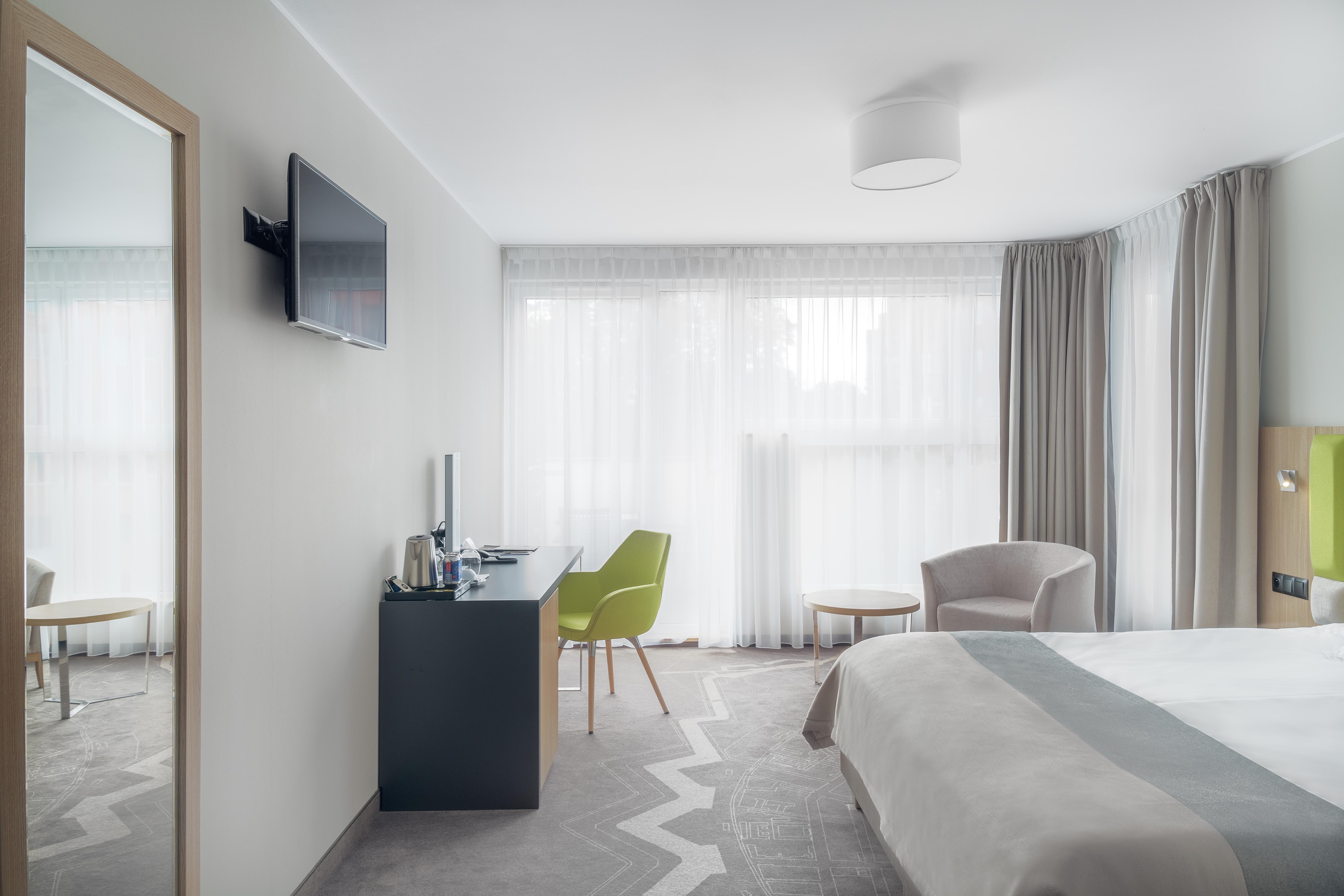 Hotel Almond Business & By Grano 4*