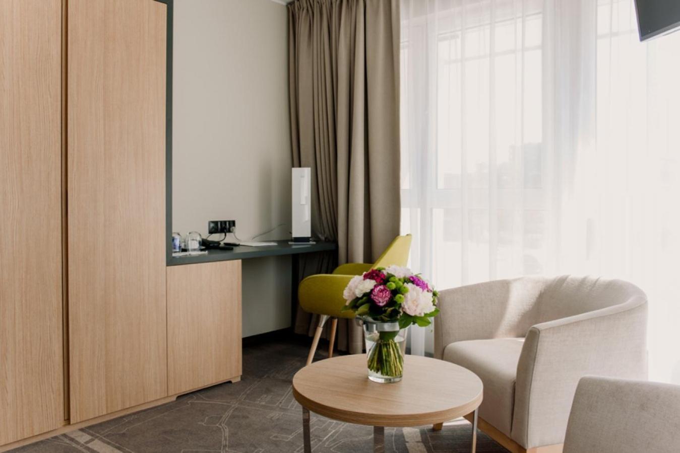 Almond Business & By Grano Hotel 4*