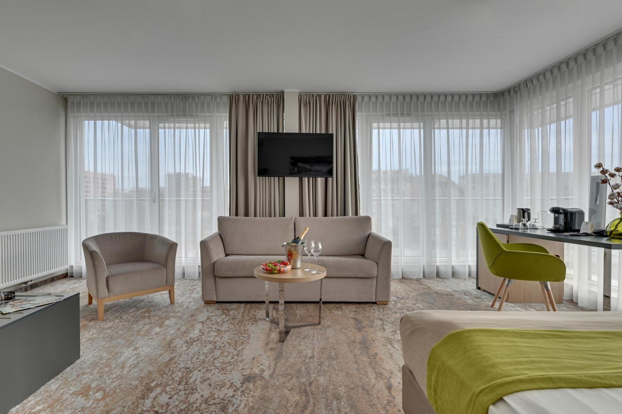 Almond Business & By Grano Hotel Danzica