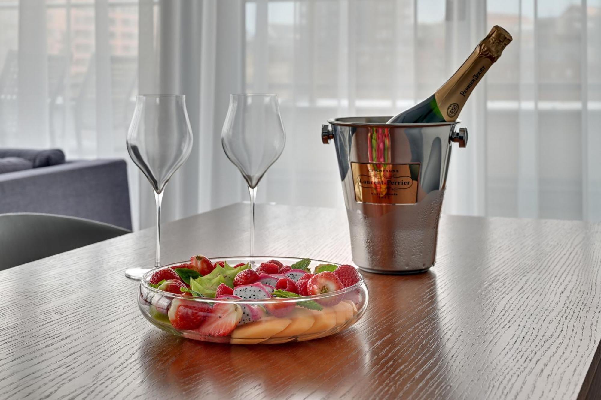 Almond Business & By Grano Hotel 4*